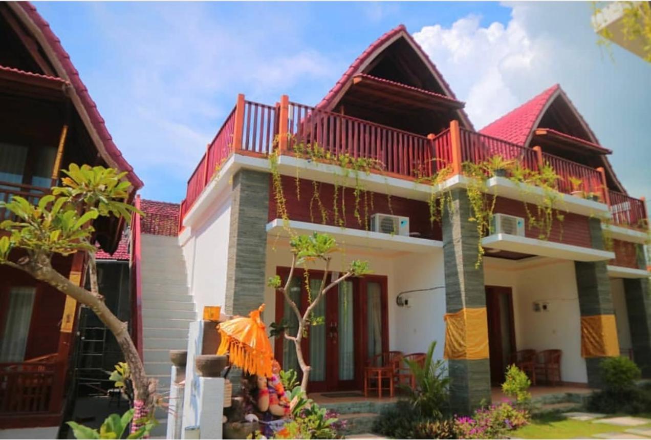 Ayu Laba Beach Villa And Resto Batununggul Ngoại thất bức ảnh