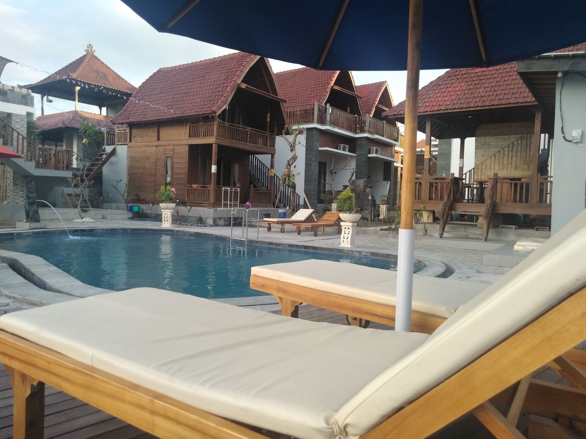 Ayu Laba Beach Villa And Resto Batununggul Ngoại thất bức ảnh